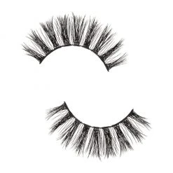 The Crème Shop 3D Faux Mink Lashes In "Lolita" Makeup