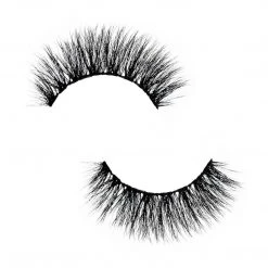 The Crème Shop 3D Faux Mink Lashes In "Fame" Makeup