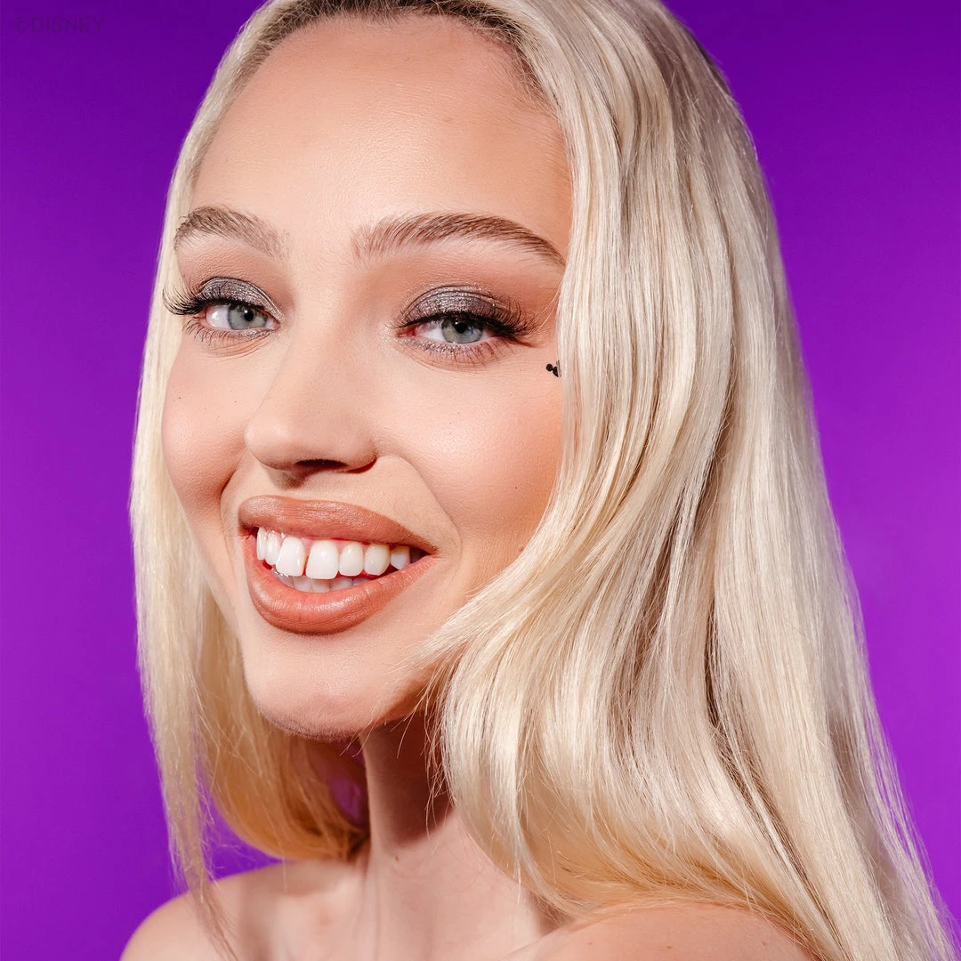 The Crème Shop X Disney The Crème Shop | Disney: Around The World Eyeshadow Palette (Mickey Mouse) The Crème Shop X Disney The Crème Shop | Disney: Around The World Eyeshadow Palette (Mickey Mouse)