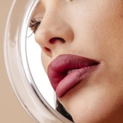 The Crème Shop Read My Lipstick - Silky Satin Makeup 38 The Crème Shop Read My Lipstick - Silky Satin Makeup